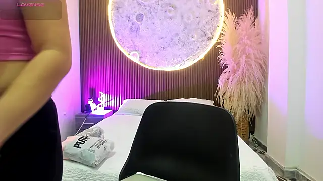 SamaraAnders  online show from 02-06-26, 05:34