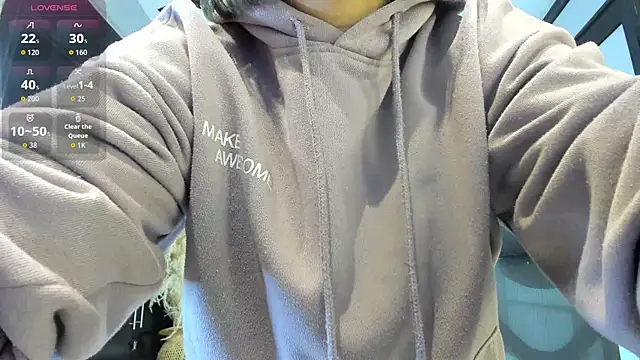 SamaraAnders  online show from 04-30-26, 05:03