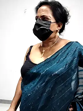 mallu-lover online show from 04-21-26, 05:17