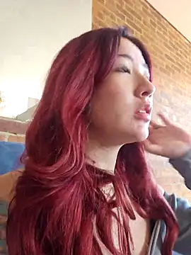 Snapshot of lunnaa_ chatting on 02-25-26, 03:54 lunnaa online show from 02-25-26, 03:54