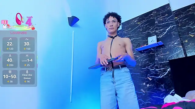 Snapshot of lyan_hots chatting on 09-15-25, 01:33 lyan hots online show from 09-15-25, 01:33