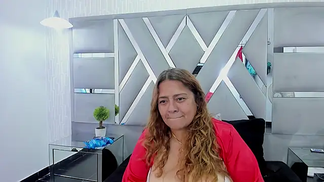 MonzerratBoyer online show from 04-07-26, 06:52