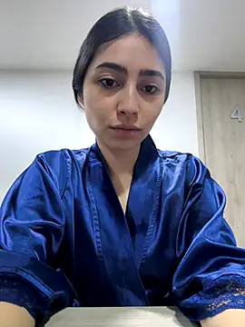 Snapshot of EmelyParker chatting on 09-18-25, 11:18 EmelyParker online show from 09-18-25, 11:18