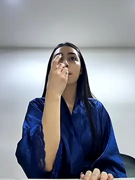 Snapshot of EmelyParker chatting on 09-20-25, 10:55 EmelyParker online show from 09-20-25, 10:55