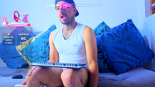 Snapshot of tomas_smith1 chatting on 10-24-25, 07:43 tomas smith1 online show from 10-24-25, 07:43