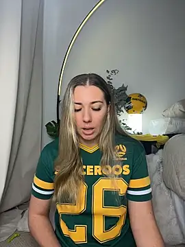 louiseberkeley online show from 06-17-26, 02:36