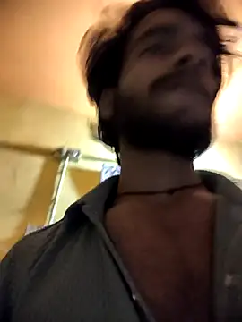 Snapshot of yashuuuu021 chatting on 03-11-26, 12:44 yashuuuu021 online show from 03-11-26, 12:44