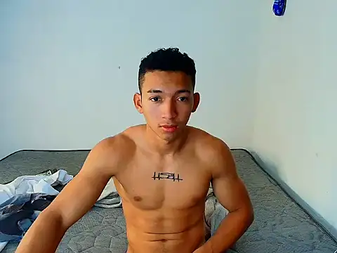 Snapshot of JuanchiT66 chatting on 11-14-25, 08:02 JuanchiT66 online show from 11-14-25, 08:02