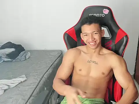 Snapshot of JuanchiT66 chatting on 02-08-26, 04:49 JuanchiT66 online show from 02-08-26, 04:49