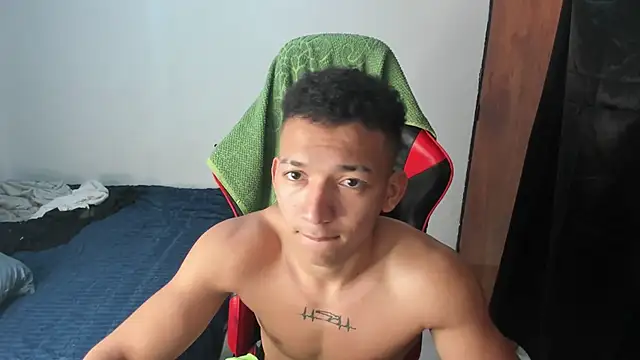 Snapshot of JuanchiT66 chatting on 02-13-26, 05:03 JuanchiT66 online show from 02-13-26, 05:03