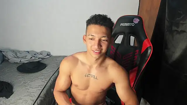 Snapshot of JuanchiT66 chatting on 02-21-26, 02:01 JuanchiT66 online show from 02-21-26, 02:01