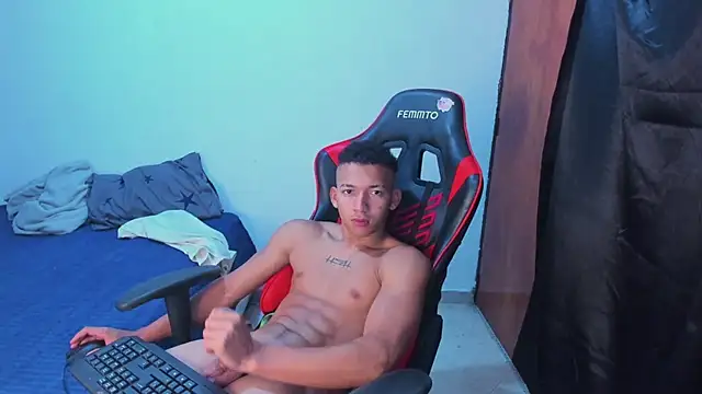 Snapshot of JuanchiT66 chatting on 06-04-26, 05:57 JuanchiT66 online show from 06-04-26, 05:57