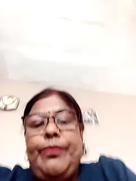 Snapshot of mileesha chatting on 02-23-25, 08:39 mileesha online show from 02-23-25, 08:39