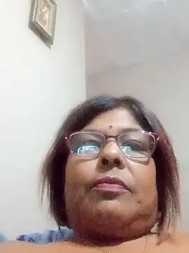 Snapshot of mileesha chatting on 11-28-25, 06:43 mileesha online show from 11-28-25, 06:43