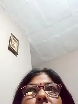 Snapshot of mileesha chatting on 01-06-26, 06:44 mileesha online show from 01-06-26, 06:44