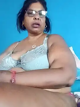 Snapshot of mileesha chatting on 01-13-26, 08:08 mileesha online show from 01-13-26, 08:08