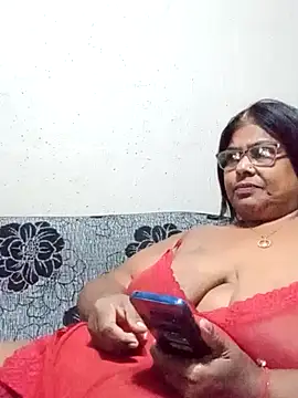 Snapshot of mileesha chatting on 01-15-26, 06:33 mileesha online show from 01-15-26, 06:33