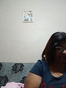 Snapshot of mileesha chatting on 07-17-26, 06:35 mileesha online show from 07-17-26, 06:35
