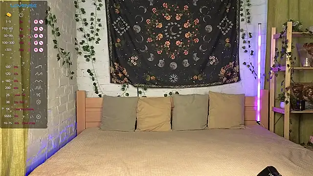 Snapshot of Bekky_Hammon chatting on 09-30-25, 03:33 Bekky Hammon online show from 09-30-25, 03:33