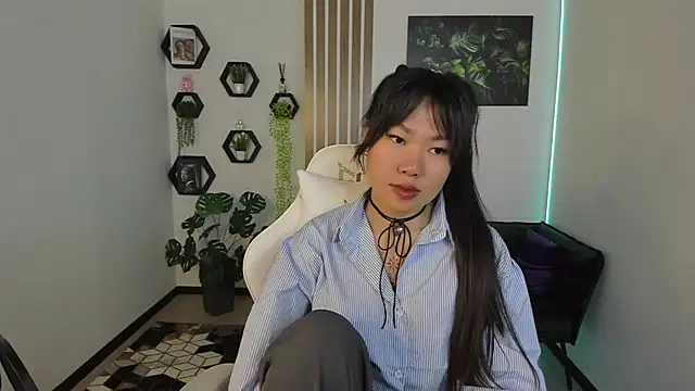 LunaPurrr online show from 09-28-25, 11:10