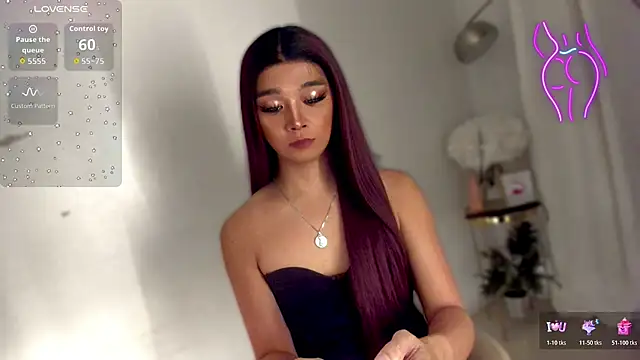 Snapshot of TrinityFucksYou chatting on 12-14-25, 12:21 TrinityFucksYou online show from 12-14-25, 12:21