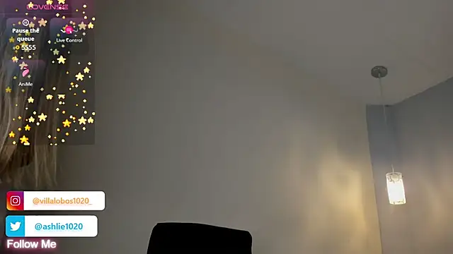 MiaVillalobos online show from 10-29-25, 12:07