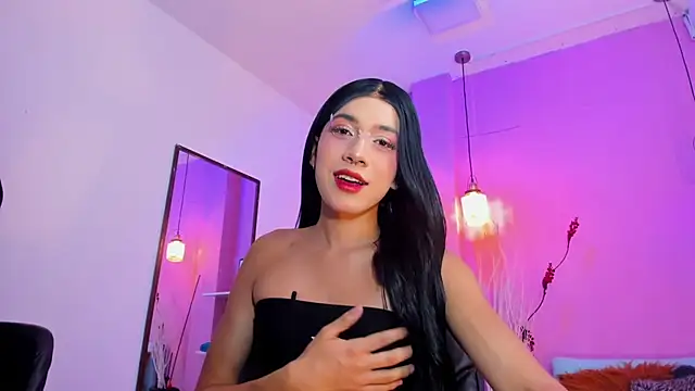 Snapshot of KristallSwan chatting on 09-27-25, 03:11 KristallSwan online show from 09-27-25, 03:11