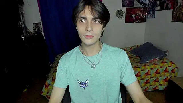 Snapshot of golden_ryyan chatting on 02-20-26, 12:29 golden ryyan online show from 02-20-26, 12:29