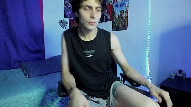 Snapshot of golden_ryyan chatting on 02-21-26, 08:37 golden ryyan online show from 02-21-26, 08:37