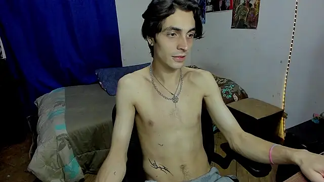 Snapshot of golden_ryyan chatting on 02-23-26, 02:20 golden ryyan online show from 02-23-26, 02:20