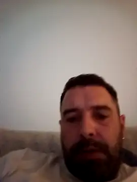 Feistysausage online show from 11-19-25, 10:32