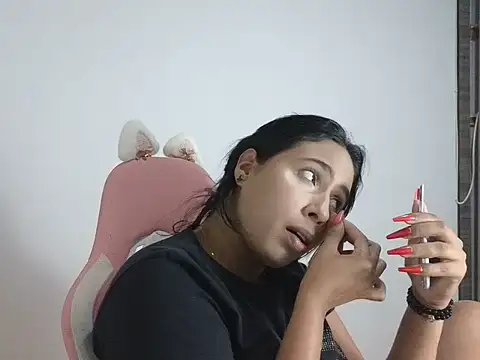 Snapshot of Valery_lovex_ chatting on 09-14-25, 11:37 Valery lovex online show from 09-14-25, 11:37