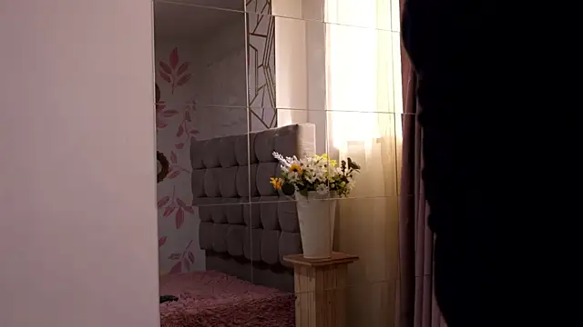 Ginevra esposito online show from 04-24-26, 12:51