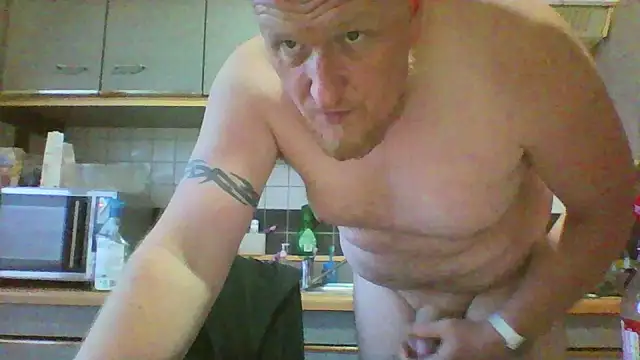 Snapshot of Redraket3600genk chatting on 10-23-25, 06:23 Redraket3600genk online show from 10-23-25, 06:23