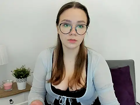 Snapshot of KatySensualy chatting on 10-08-25, 03:09 KatySensualy online show from 10-08-25, 03:09