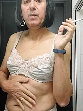 Emily de Carla online show from 11-28-25, 07:33