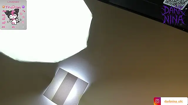Snapshot of Dark_nina_ chatting on 10-23-25, 03:17 Dark nina online show from 10-23-25, 03:17