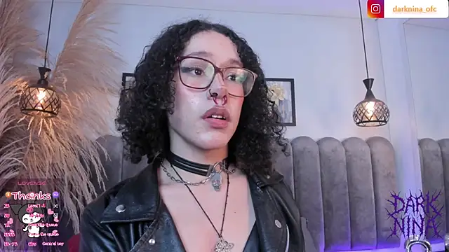 Snapshot of Dark_nina_ chatting on 11-27-25, 03:08 Dark nina online show from 11-27-25, 03:08