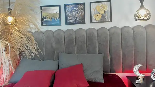 Snapshot of Dark_nina_ chatting on 12-05-25, 03:26 Dark nina online show from 12-05-25, 03:26