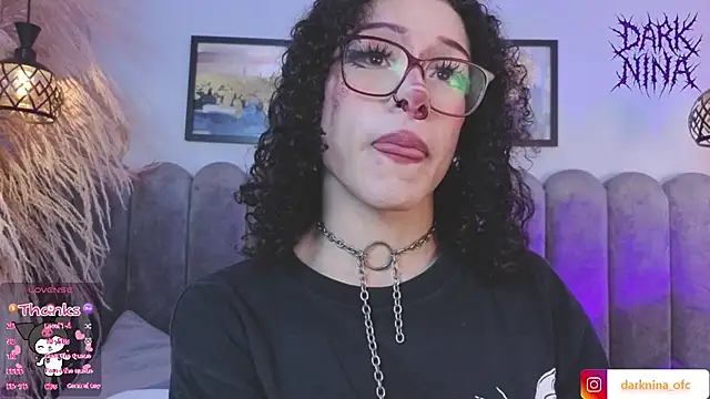 Snapshot of Dark_nina_ chatting on 01-17-26, 03:22 Dark nina online show from 01-17-26, 03:22