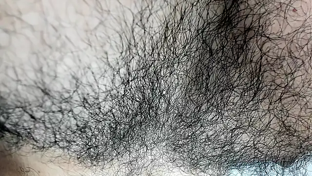 Snapshot of latinhotmuscle chatting on 10-28-25, 04:16 latinhotmuscle online show from 10-28-25, 04:16