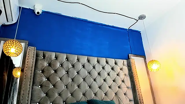 Snapshot of latinhotmuscle chatting on 11-14-25, 04:22 latinhotmuscle online show from 11-14-25, 04:22