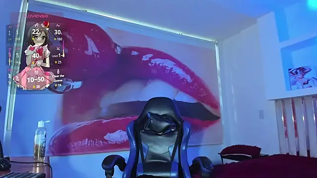 Snapshot of Raven_Rouge_ chatting on 10-04-25, 10:57 Raven Rouge  online show from 10-04-25, 10:57