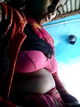 Snapshot of Hot-qwer chatting on 02-18-26, 07:15 Hot-qwer online show from 02-18-26, 07:15