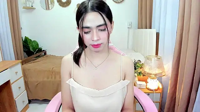 Snapshot of joyfulmartinaa chatting on 09-24-25, 02:20 joyfulmartinaa online show from 09-24-25, 02:20