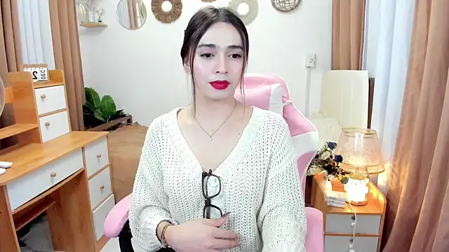 Snapshot of joyfulmartinaa chatting on 09-28-25, 05:51 joyfulmartinaa online show from 09-28-25, 05:51