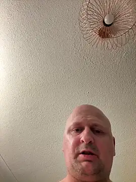 Snapshot of Attila120 chatting on 03-11-26, 06:58 Attila120 online show from 03-11-26, 06:58