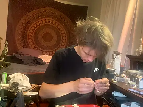 XanderOzzz online show from 11-15-25, 10:37