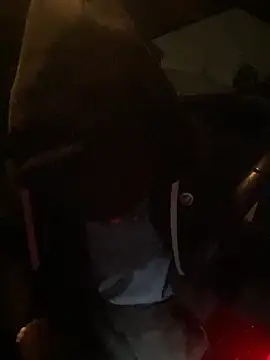 XanderOzzz online show from 12-04-25, 02:21