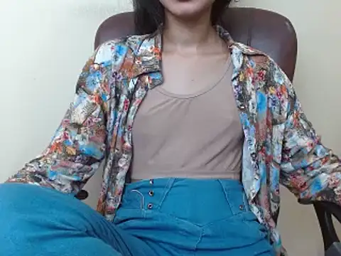 smallcuute online show from 09-13-25, 09:14